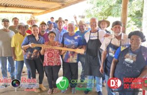 OS PREPARATIVOS DA FESTA DE REIS – FESTEIROS JOÃO FLAUSINO E FAMÍLIA