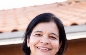 Nova Diretora da Escola Municipal Olinda Maria da Cunha Márcia Inês de Paula Barbosa