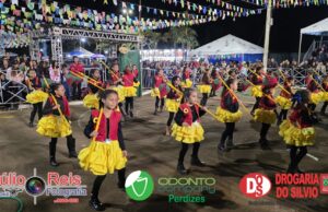 A tradicional Festa Junina de Perdizes aconteceu nos dias 05 e 06 de junho, reunindo milhares de pessoas na Avenida Agripino Velasco de Castro, no Projeto Moagem, em um ambiente de muita alegria, cultura e confraternização familiar.
