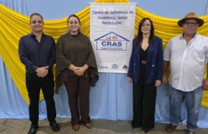 A Prefeitura de Perdizes, por meio da Secretaria Municipal de Assistência Social e do CRAS, realizou a cerimônia de diplomação dos participantes dos cursos oferecidos durante o primeiro semestre do ano, celebrando a dedicação, o aprendizado e as conquistas alcançadas pelos alunos.