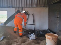 Ocorrência de vítima soterrada por silo de grãos EM ARAXÁ-MG
